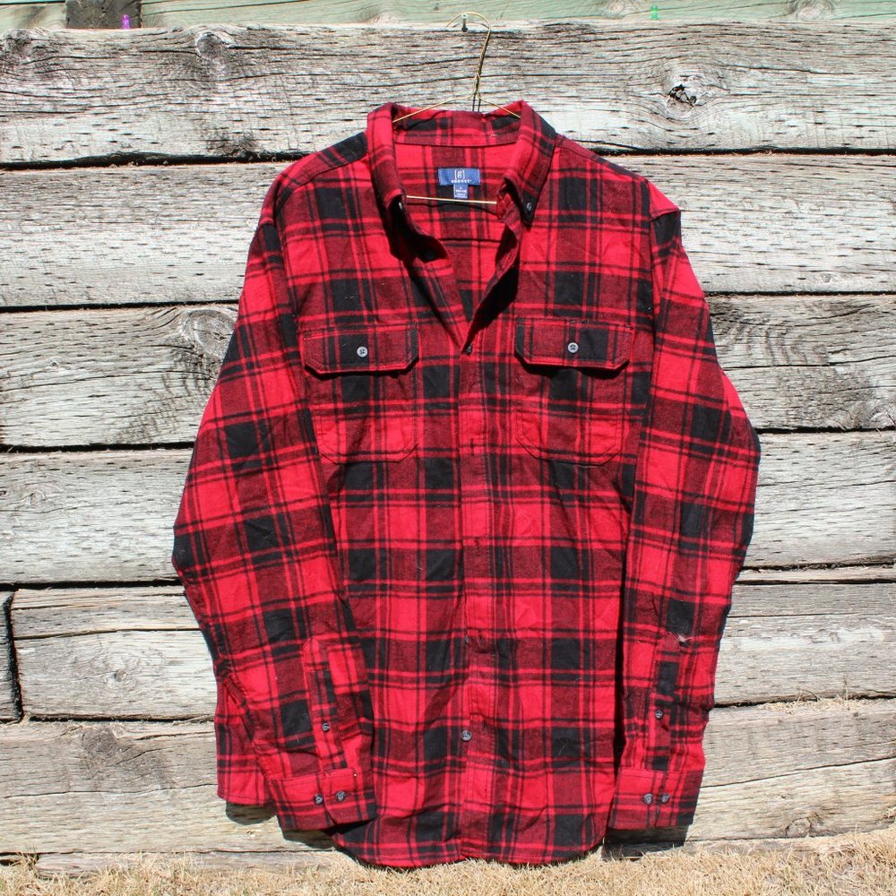 CLASSIC LUMBERJACK FLANNEL; RED AND BLACK